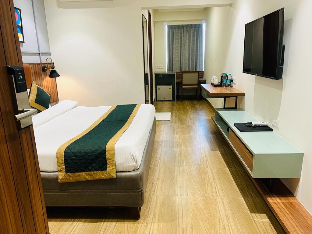 The Lemon Grass Hotel 甘地讷格尔 外观 照片