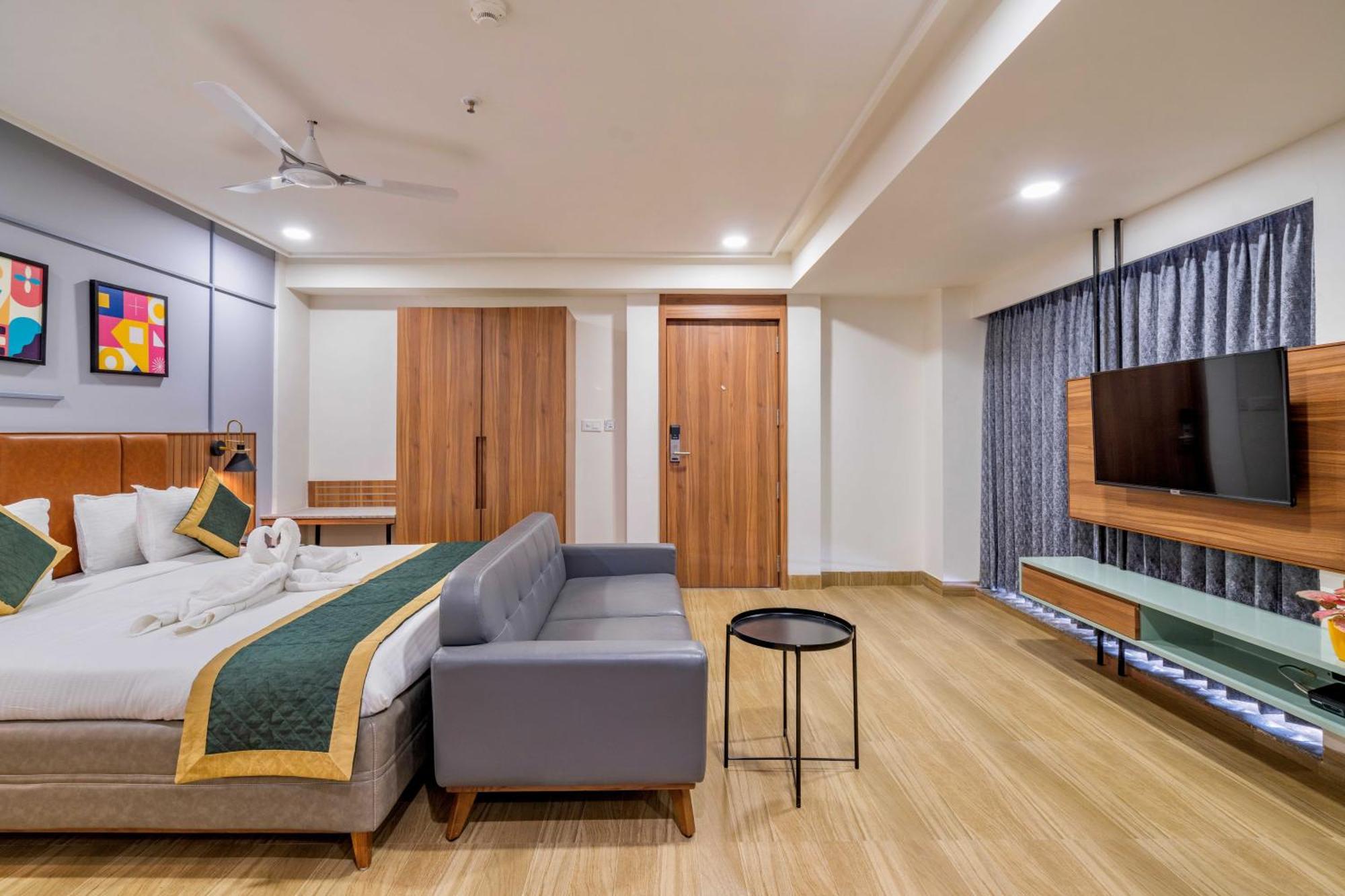 The Lemon Grass Hotel 甘地讷格尔 外观 照片